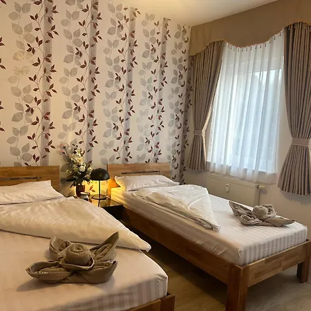 Appartement Kaethe-Kollwitz Strasse 54, F1 à Altenburg Extérieur photo